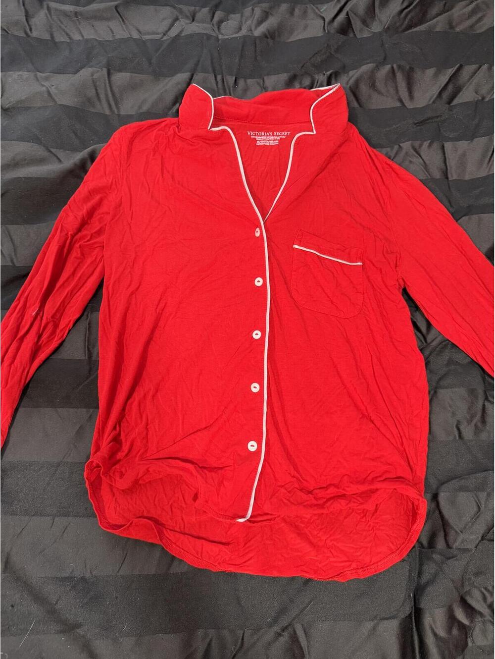 Victoria's Secret Red Long Sleeve‎ Pajama Top XS